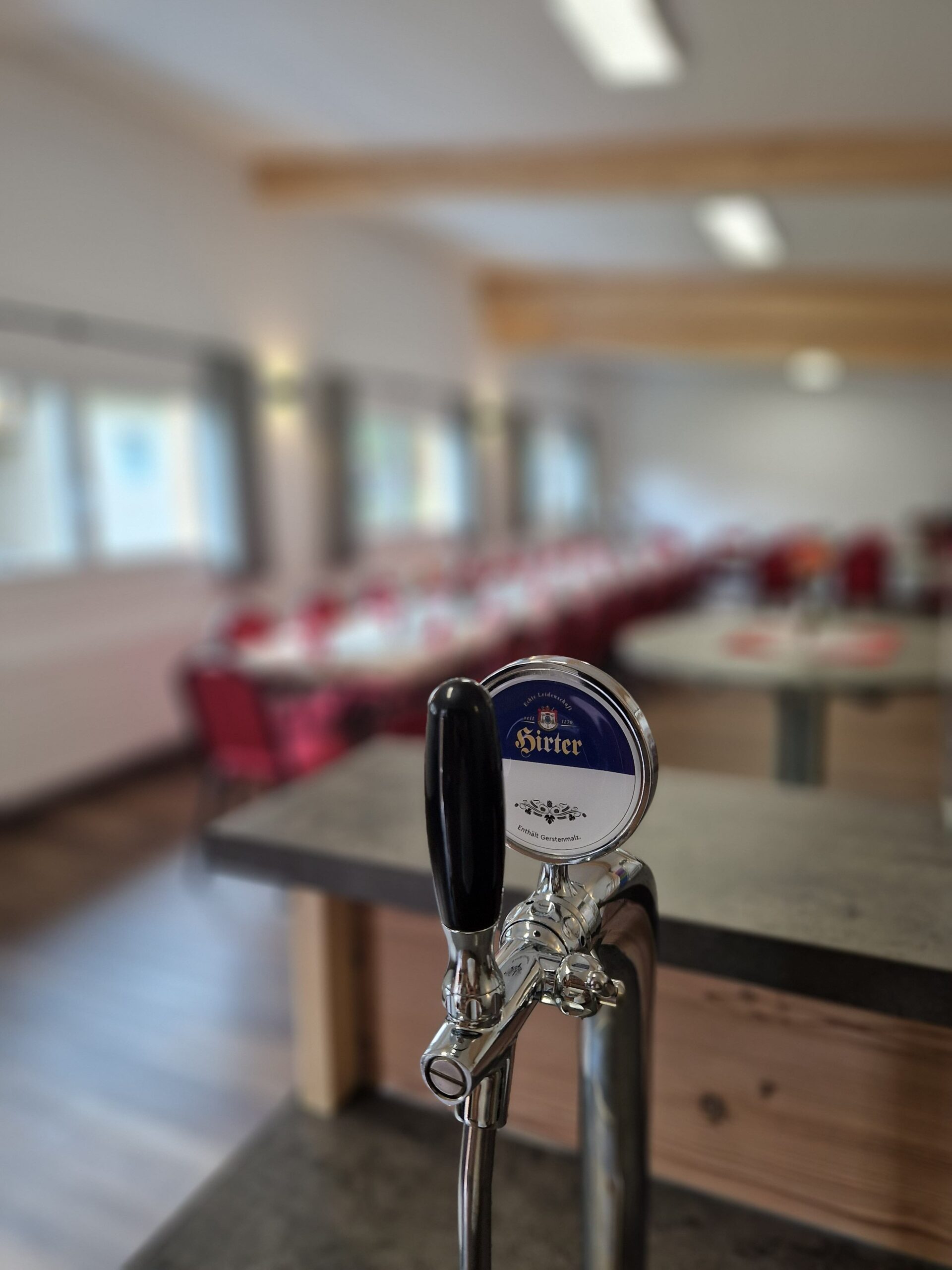 Der Veranstaltungssaal in der Stelzenhütte im Café Hemmale in Glödnitz.